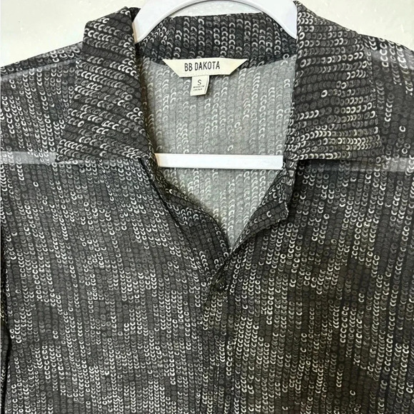 ☀️BB Dakota Sheer Patterned Long Sleeve Button Up - Picture 6 of 7
